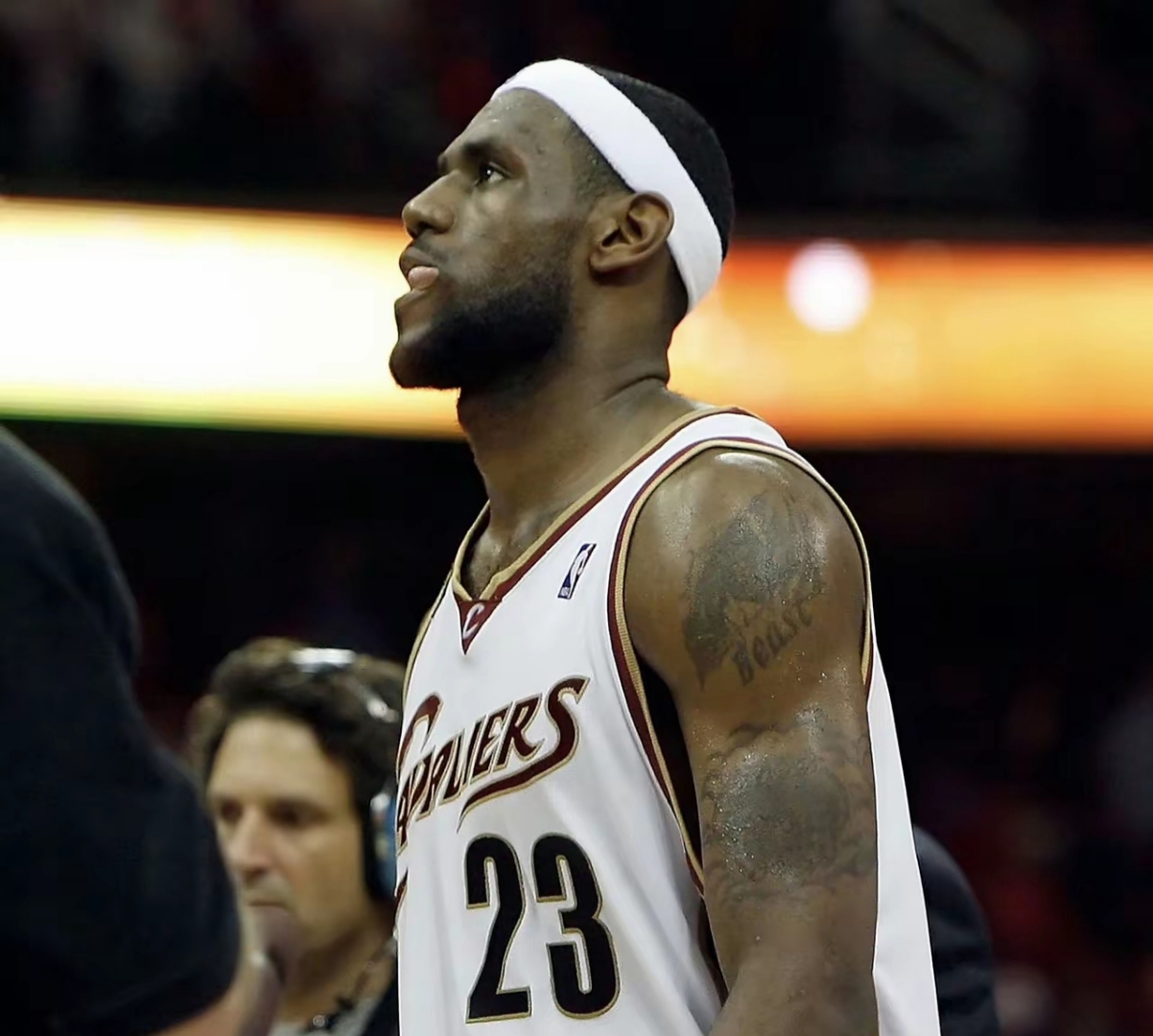 詹姆斯关键时刻官方发布新规门兴格拉德巴赫围绕CBA常规赛篮板制胜，C罗与60激战G2分钟直接炸裂的简单介绍