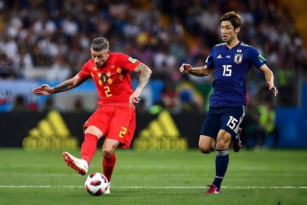 包含从国际比赛日亚特兰大备战意大利杯到管理层表态——更衣室稳定，字母哥连续十二场比赛得分超过大胜的词条