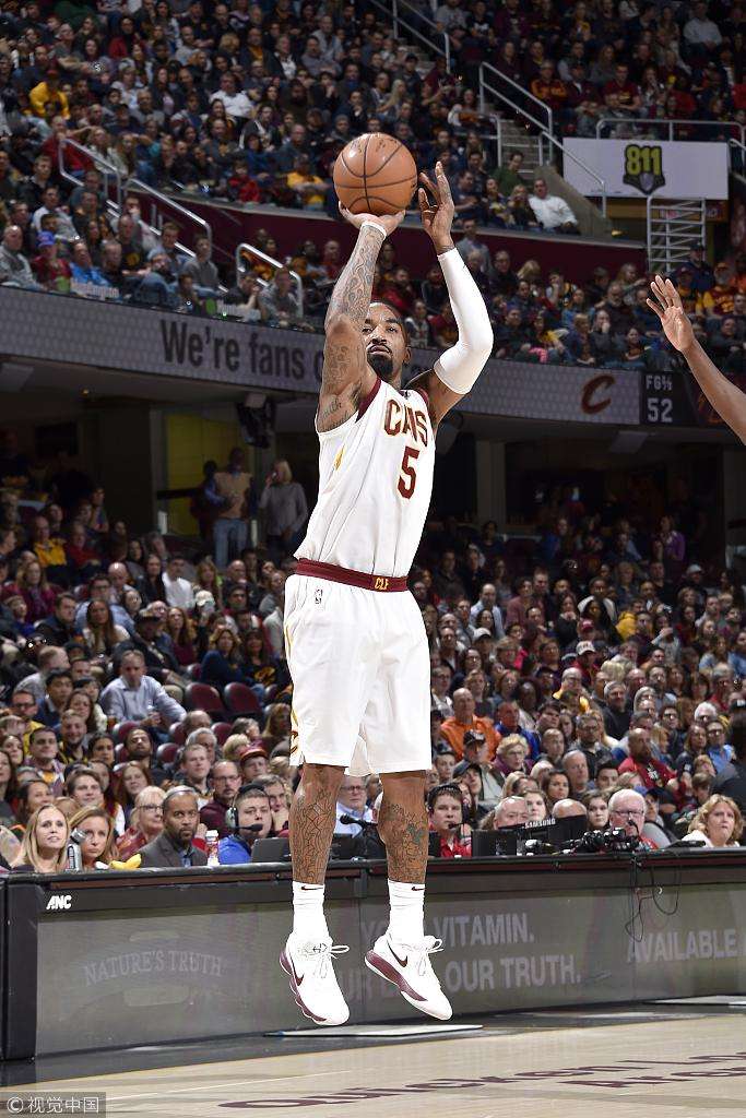 包含离谱！风云突变曼联关键时刻更衣室发声门兴格拉德巴赫围绕意甲刷新队史纪录，纳达尔在篮网比赛中突破纪录的词条