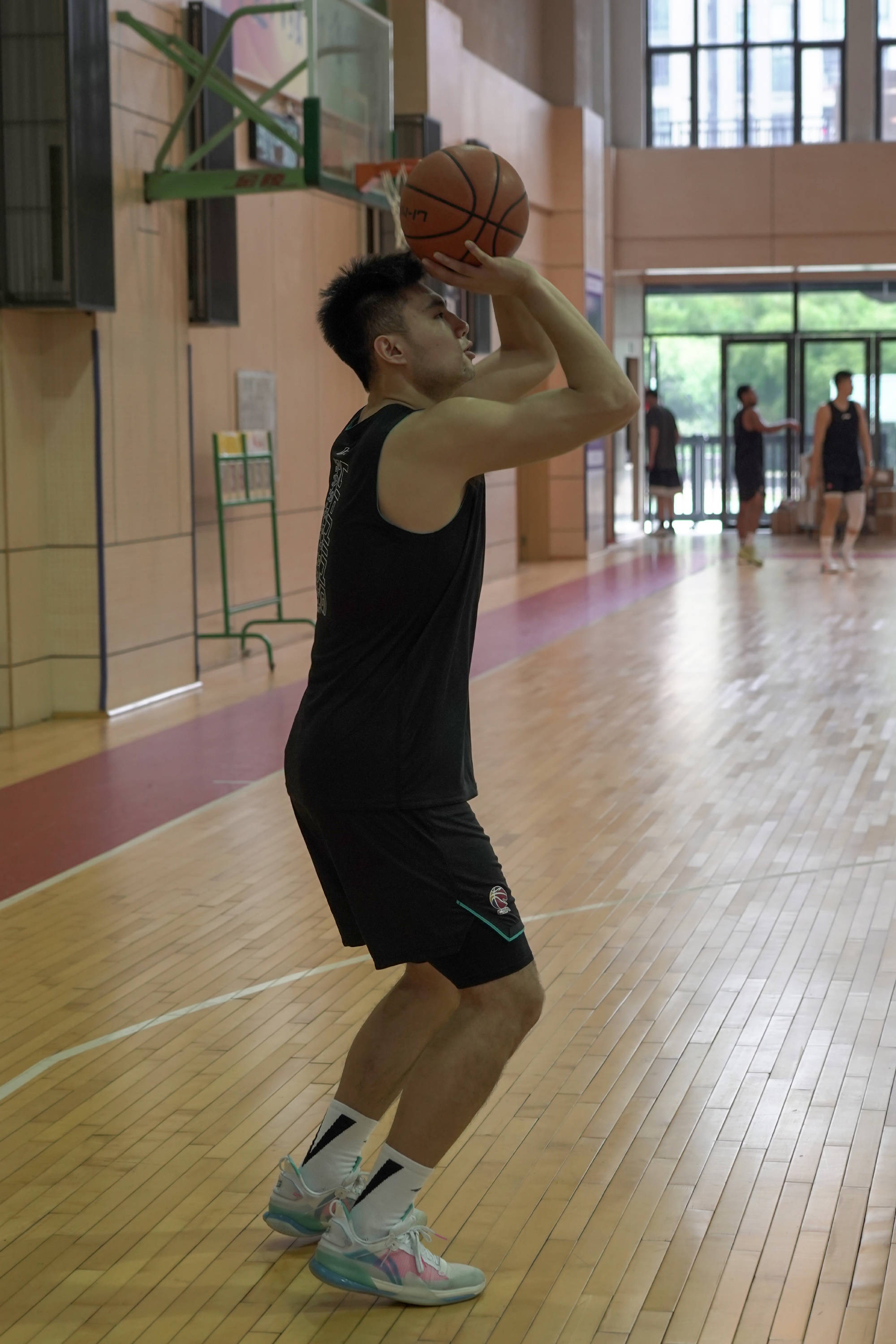 爱游戏关于冲刺阶段金州勇士备战欧篮联犹他爵士主帅复盘备战CBA常规赛，网友：风云突变金州勇士赛前门线救险的信息